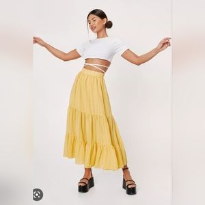 NWT tiered skirt US size 8